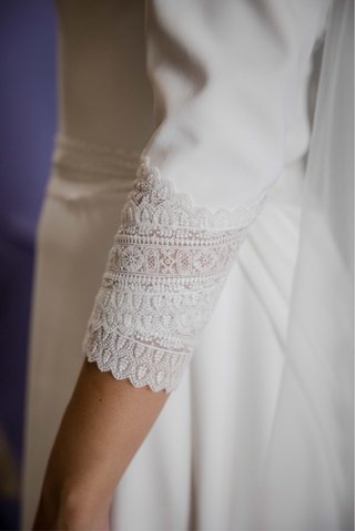 Vestido de Novia y Velo Blanco