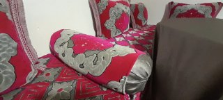 Sofás de marruquinas y mesas .2 mesas 4 sofas en