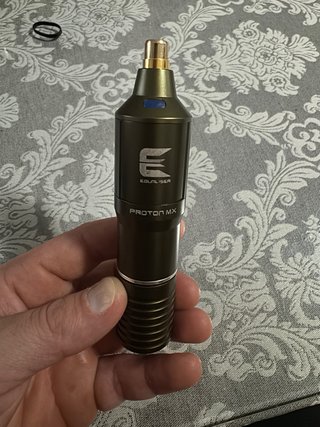 Maquina de tatuar Equaliser Proton MX muy poco uso