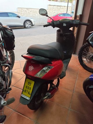 Piaggio Zip SP Roja
