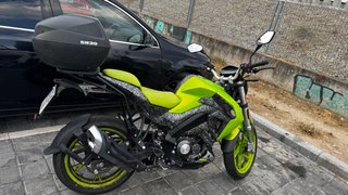 Benelli Naked Verde/Negra