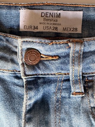 Pantalón vaquero Bershka hombre talla 34