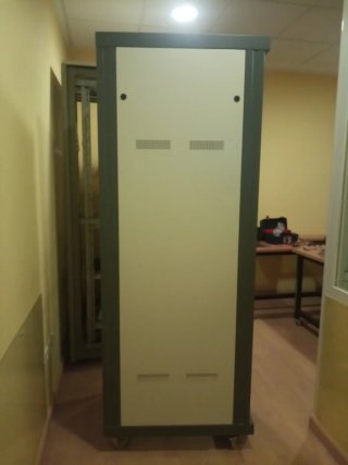 Rack de servidor gris