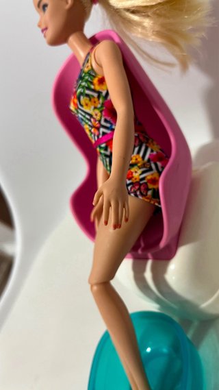 Barbie Spa Mani-Pedi con Muñeca y Tina