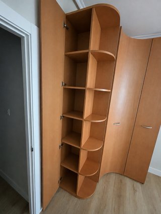 Armario esquinero grande madera