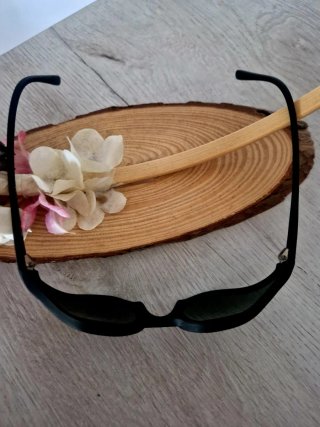 Gafas vintage negras y azules