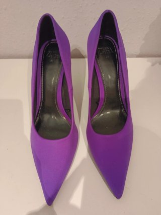 Zapatos de tacón morados
