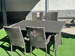 Nueva terraza de mesa + 4 sillas