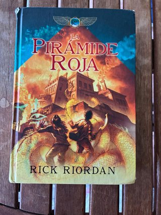 Libro “La Pirámide Roja” – Rick Riordan