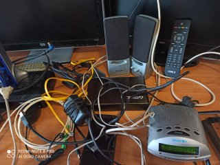 Lote TV, Monitor, Cables y Accesorios