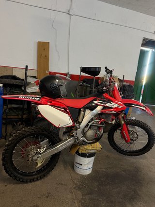 Honda CRF Motocross Roja y Blanca