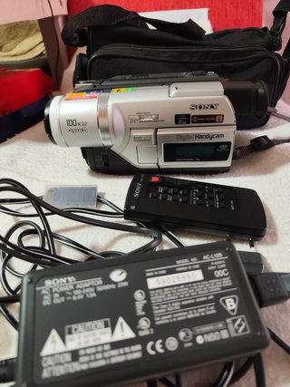 Sony Handycam Digital 8 Camcorder