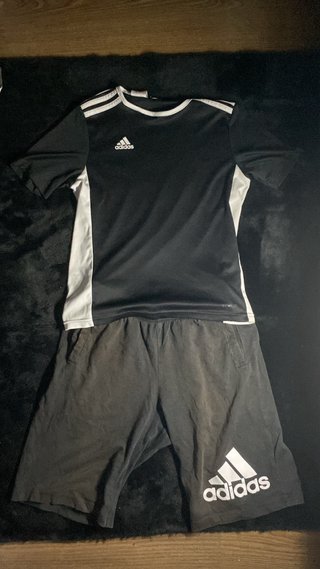 Adidas Shorts Negros y camiseta adidas negra