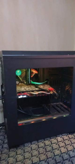 PC Gaming con luces RGB