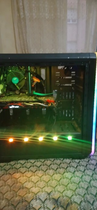 PC Gaming con luces RGB