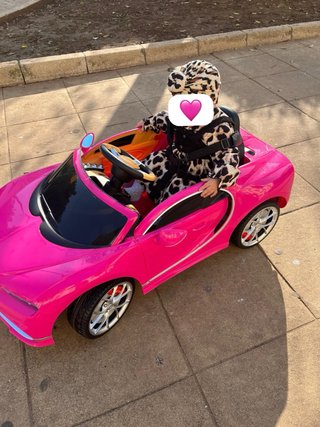 Coche eléctrico infantil rosa Bugatti