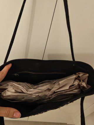 Bolso Zara Negro con Tachuelas Plateadas