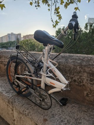 Bicicleta plegable Dahon SUV D6 (2016)