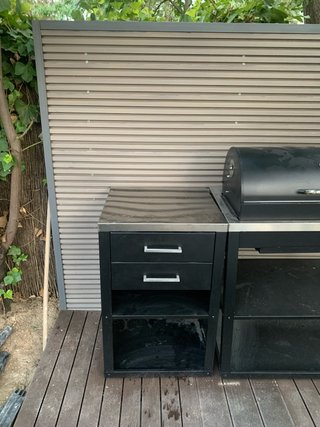 Mueble auxiliar barbacoa negro y plata
