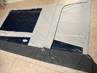 Cerramiento Toldo Fiamma y Thule Fast Clip 400