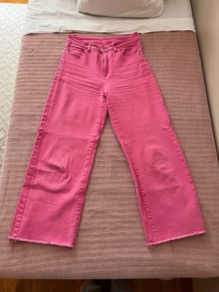 Pantalón vaquero rosa fucsia recto