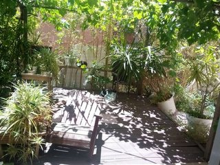 Alquiler de habitación en Castelldefels con jardín