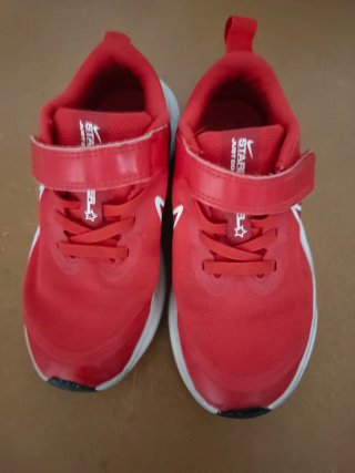Zapatillas Nike niño rojas, número 32