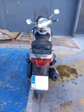 Piaggio Beverly Tourer 125 Plata