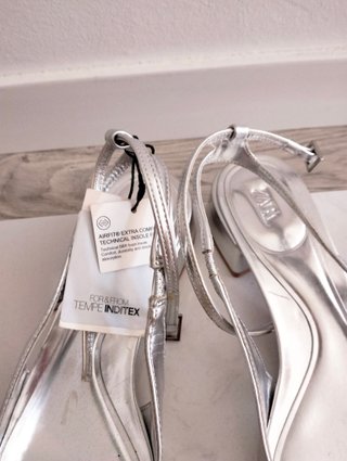 Sandalias Zara plateadas NUEVAS