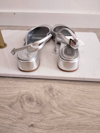 Sandalias Zara plateadas NUEVAS