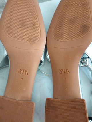 Sandalias Zara plateadas NUEVAS