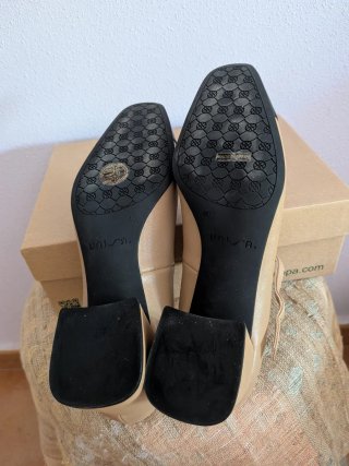 Zapatos Unisa Talla 40 Beige/Negro