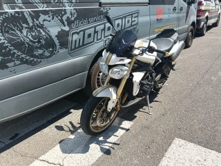 TRIUMPH STREET TRIPLE