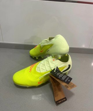 Botas de fútbol Nike Phantom