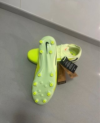 Botas de fútbol Nike Phantom