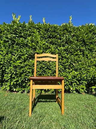 Juego de 15 sillas de madera Precio negociable