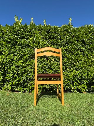 Juego de 15 sillas de madera Precio negociable
