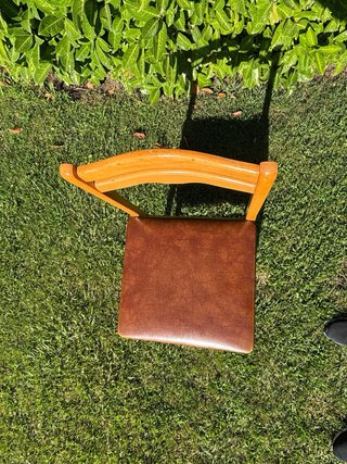 Juego de 15 sillas de madera Precio negociable