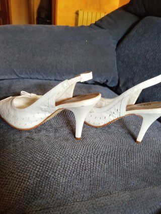 Zapatos destalonados troquelado  blanco/marfil