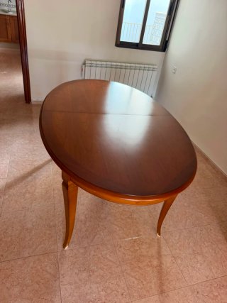Vendo mesa con 6 sillas buenas condiciones