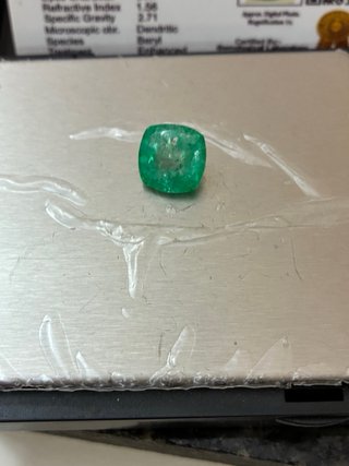 Esmeralda Colombiana 9.40 Ct Cushion
