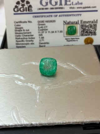 Esmeralda Colombiana 9.40 Ct Cushion