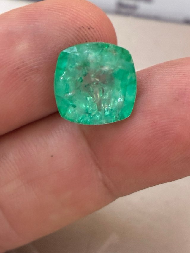 Esmeralda Colombiana 9.40 Ct Cushion
