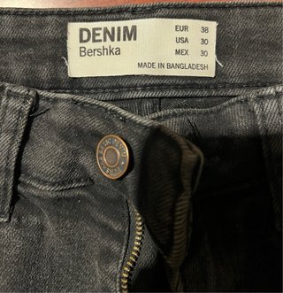 Vaqueros cortos Bershka negros