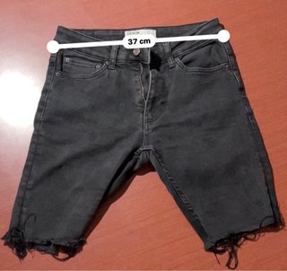 Vaqueros cortos Bershka negros