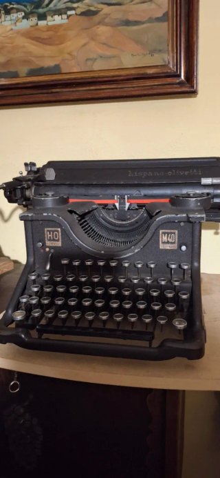 Máquina de escribir Hispano Olivetti M40