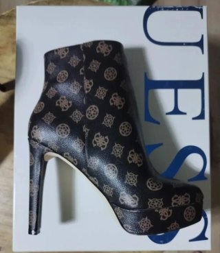 Botines Guess Beige y Marrón