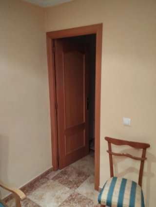 Puertas 7  completas de madera con cristal URGE