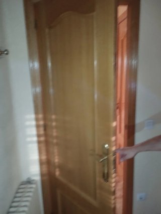 Puertas 7  completas de madera con cristal URGE