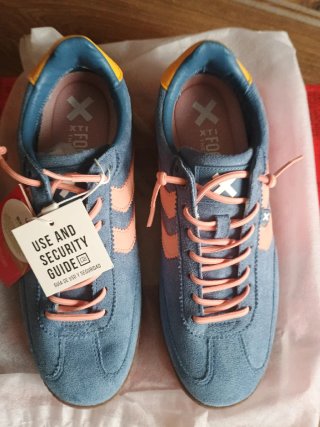 Zapatillas XTI T39 sin estrenar